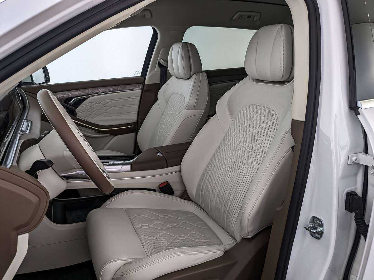 Voyah Free EVR, 2023 Фото №15