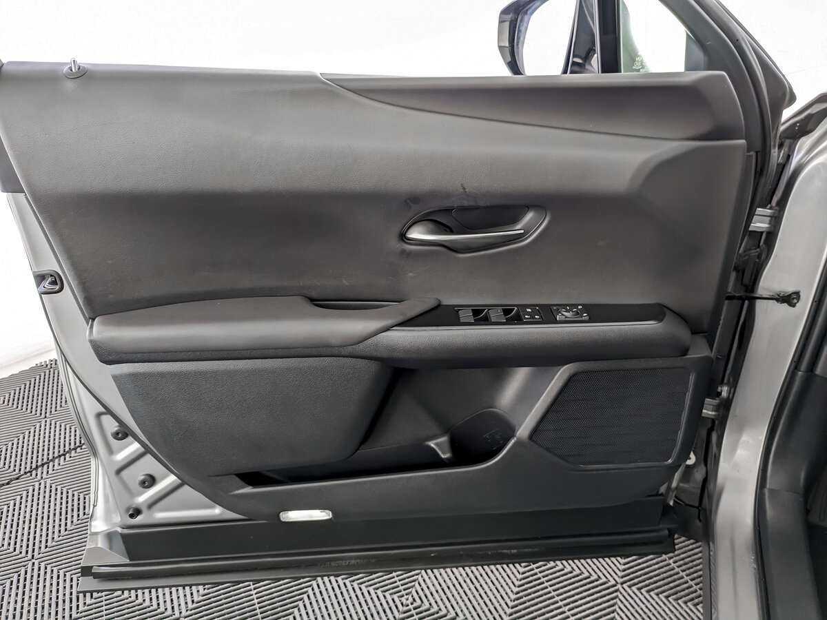 Lexus UX 200, 2020 Фото №15