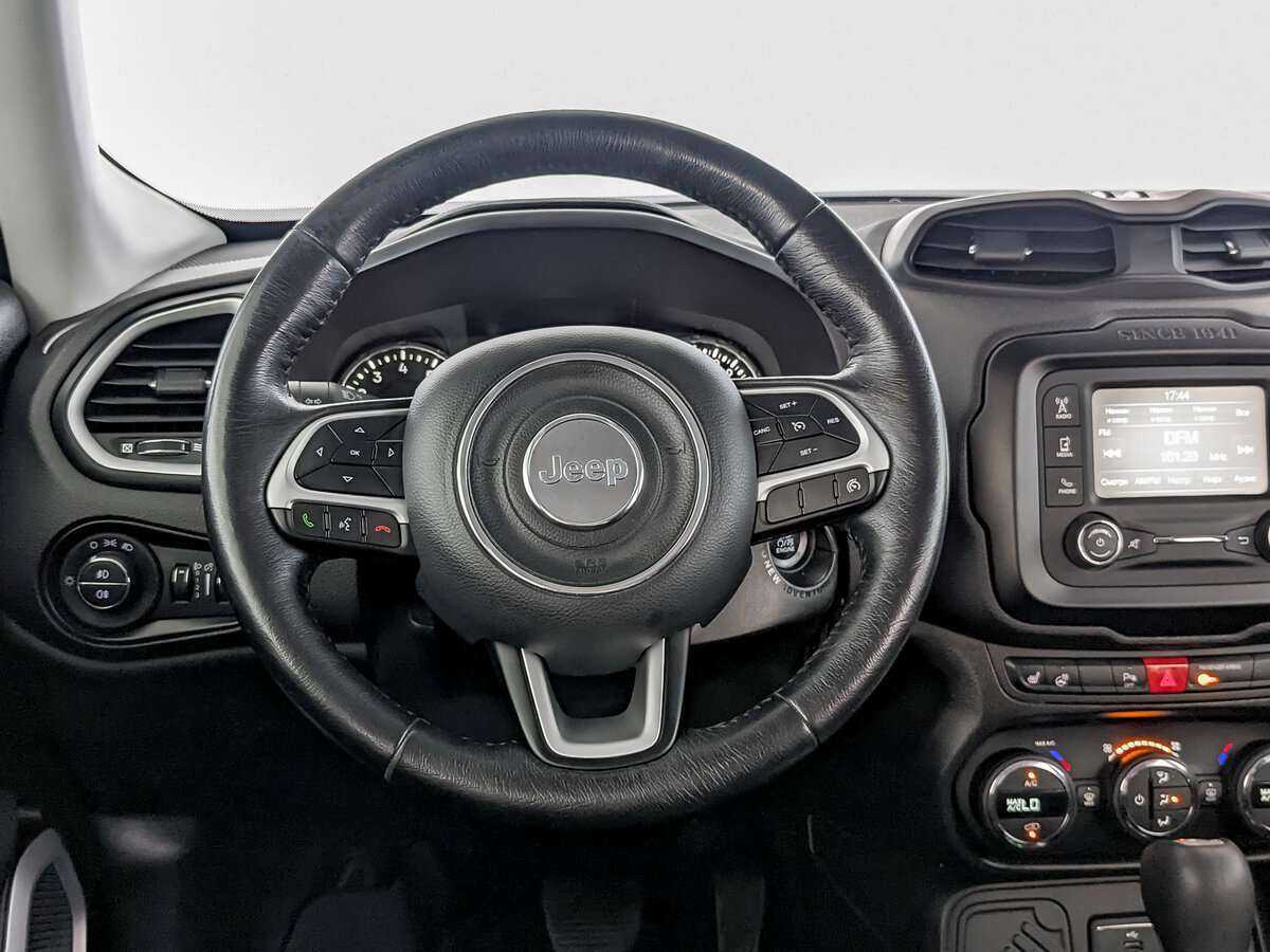 Jeep Renegade, 2017 Фото №17