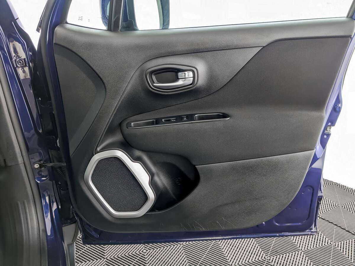 Jeep Renegade, 2017 Фото №20