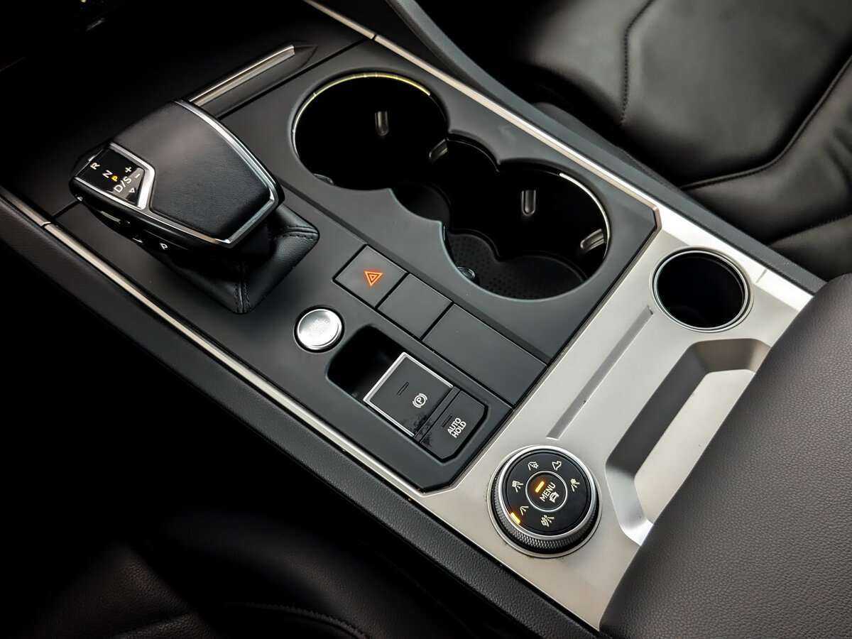 Volkswagen Touareg, 2021 Фото №27