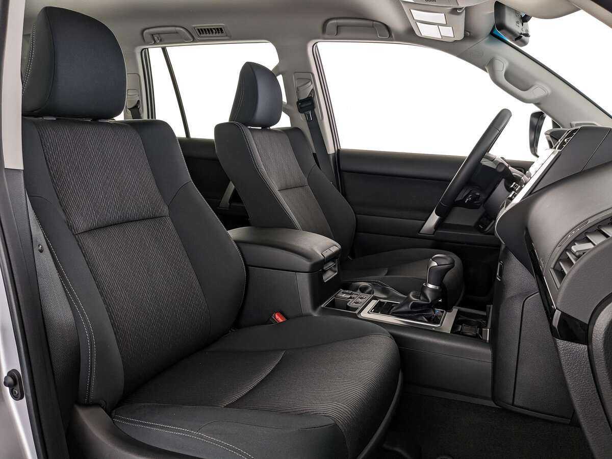 Toyota Land Cruiser Prado, 2022 Фото №19