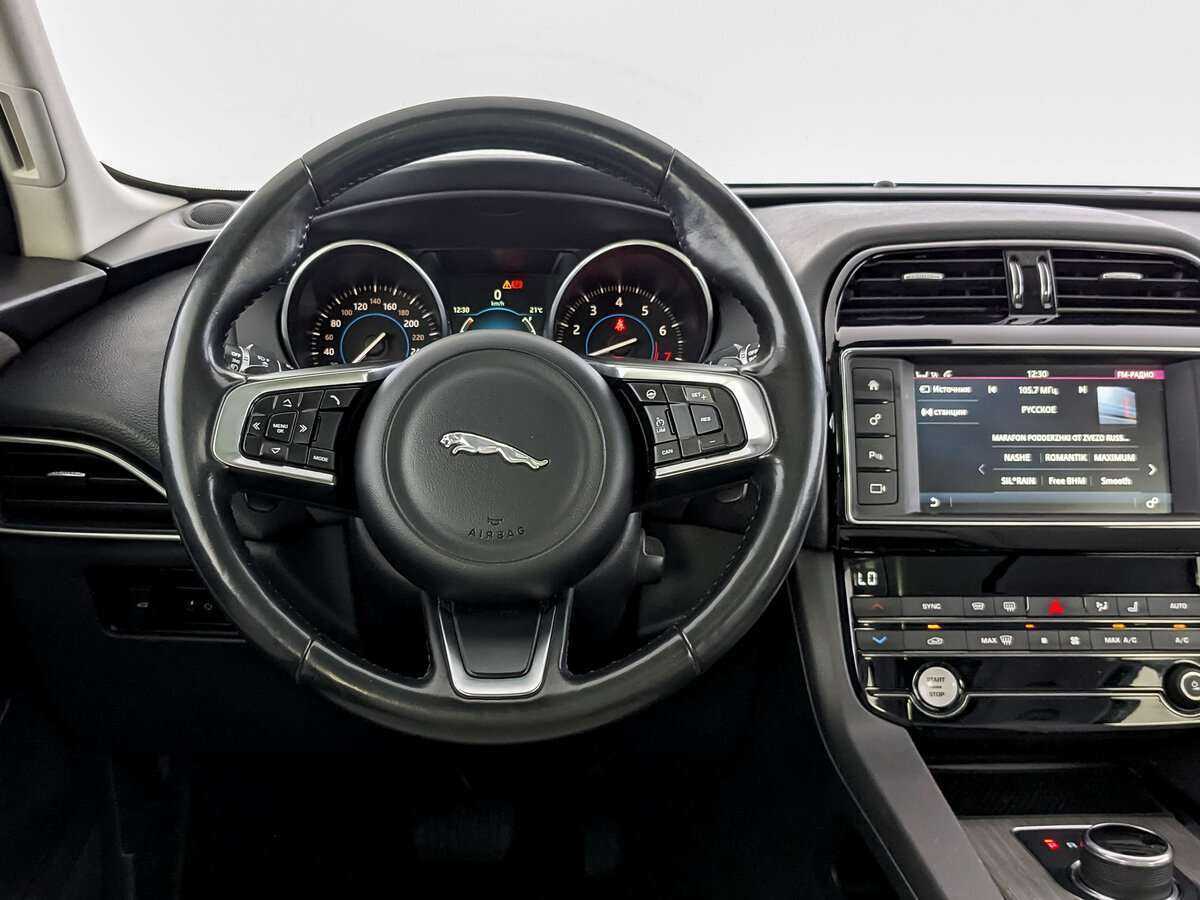 Jaguar F-Pace, 2017 Фото №21