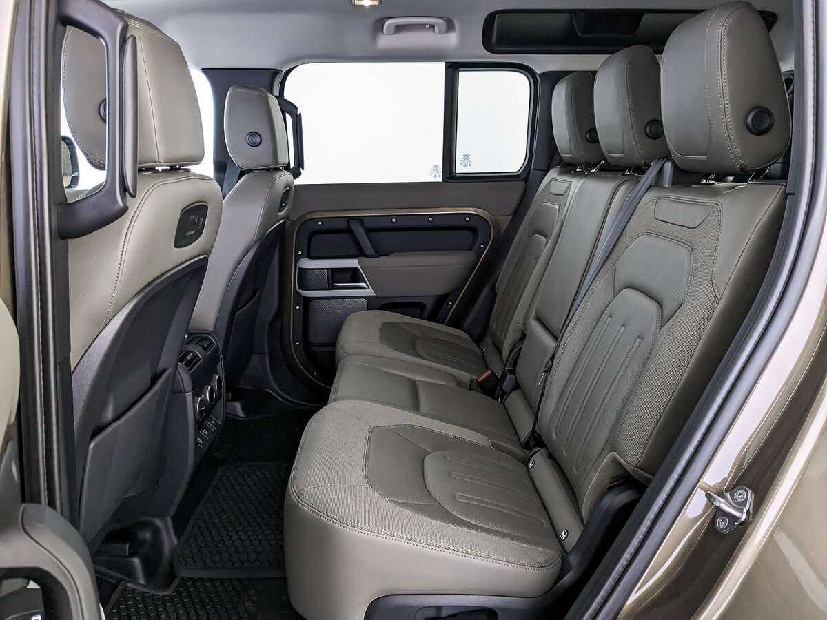 Land Rover Defender 110, 2020 Фото №15