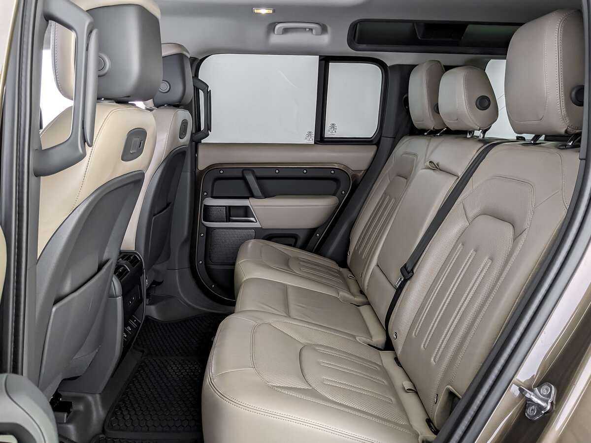 Land Rover Defender 110, 2021 Фото №8