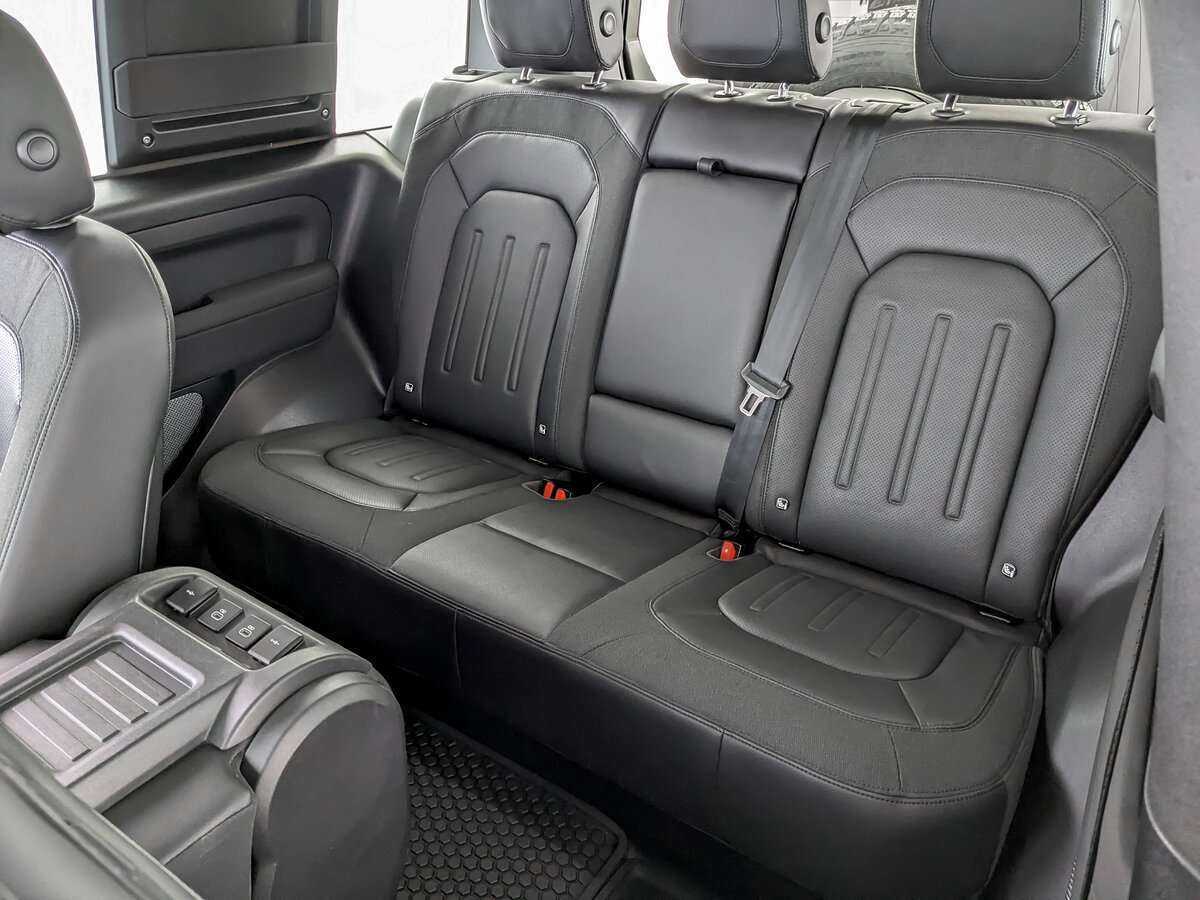 Land Rover Defender 90, 2021 - 29 073 км. | Фото №7