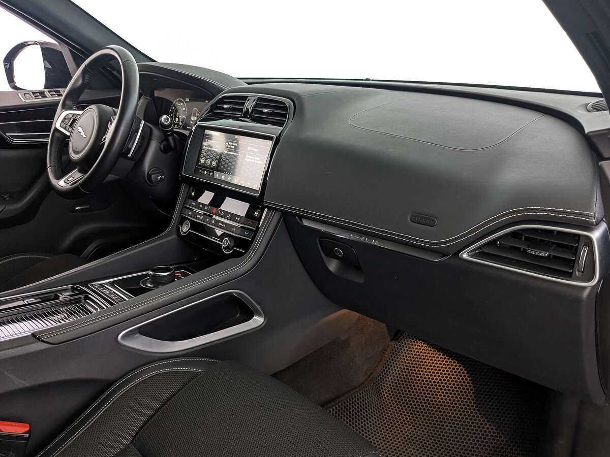 Jaguar F-Pace, 2019 Фото №9