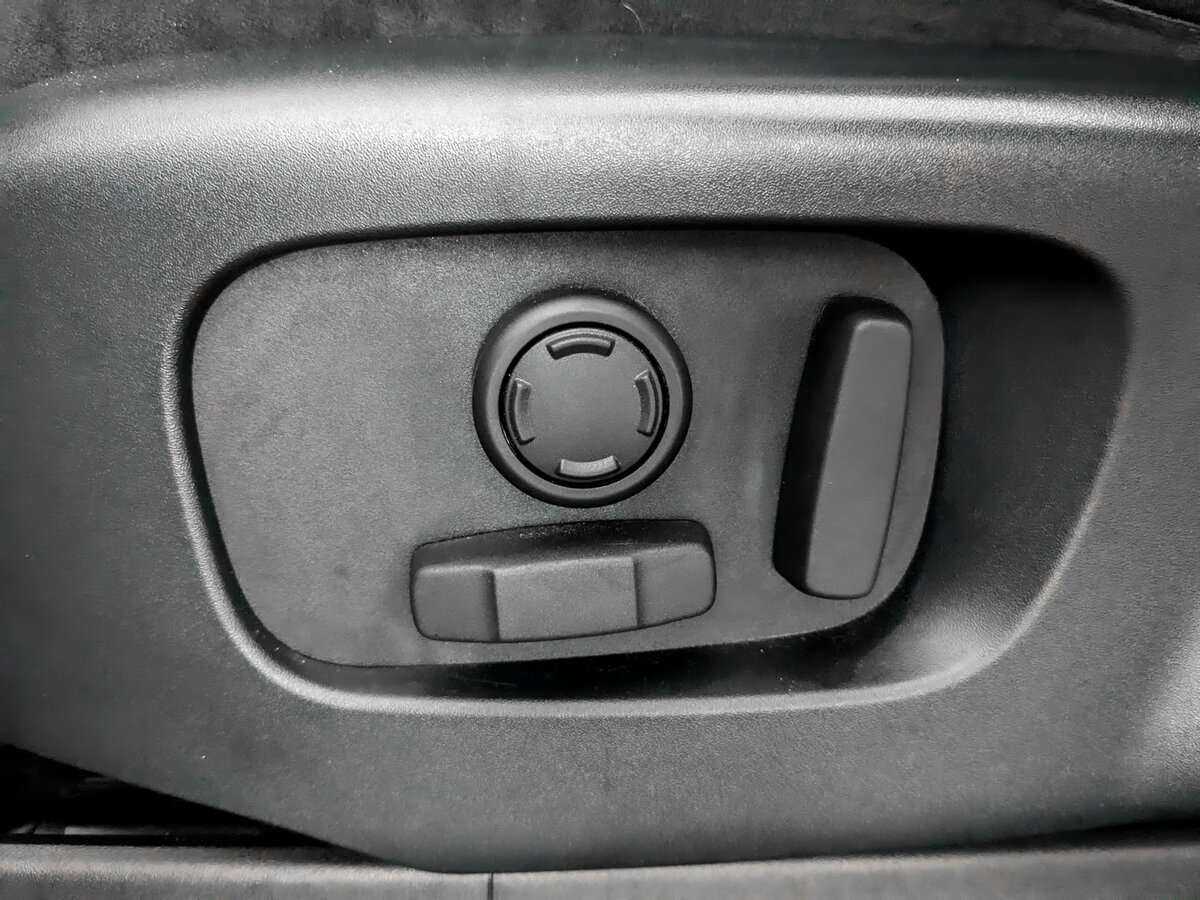 Land Rover Discovery, 2018 Фото №15