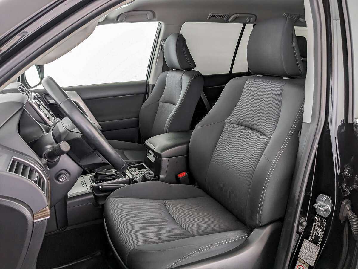 Toyota Land Cruiser Prado, 2018 Фото №16