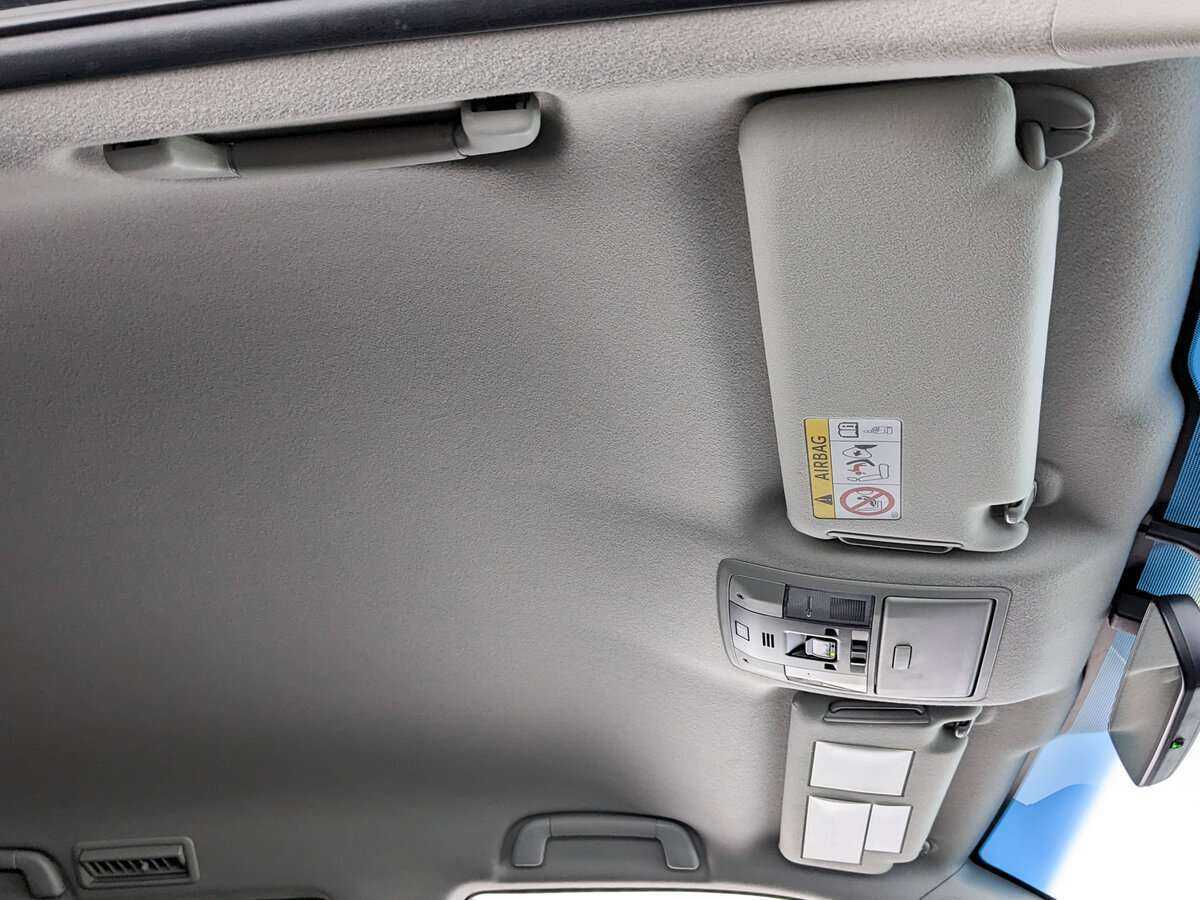 Toyota Land Cruiser Prado, 2018 Фото №19