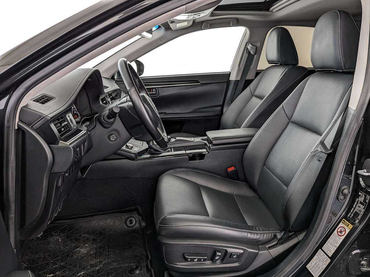 Lexus ES 200, 2018 Фото №16