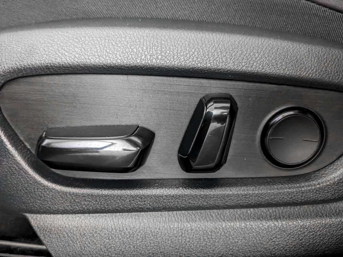 Lexus ES 200, 2020 Фото №16