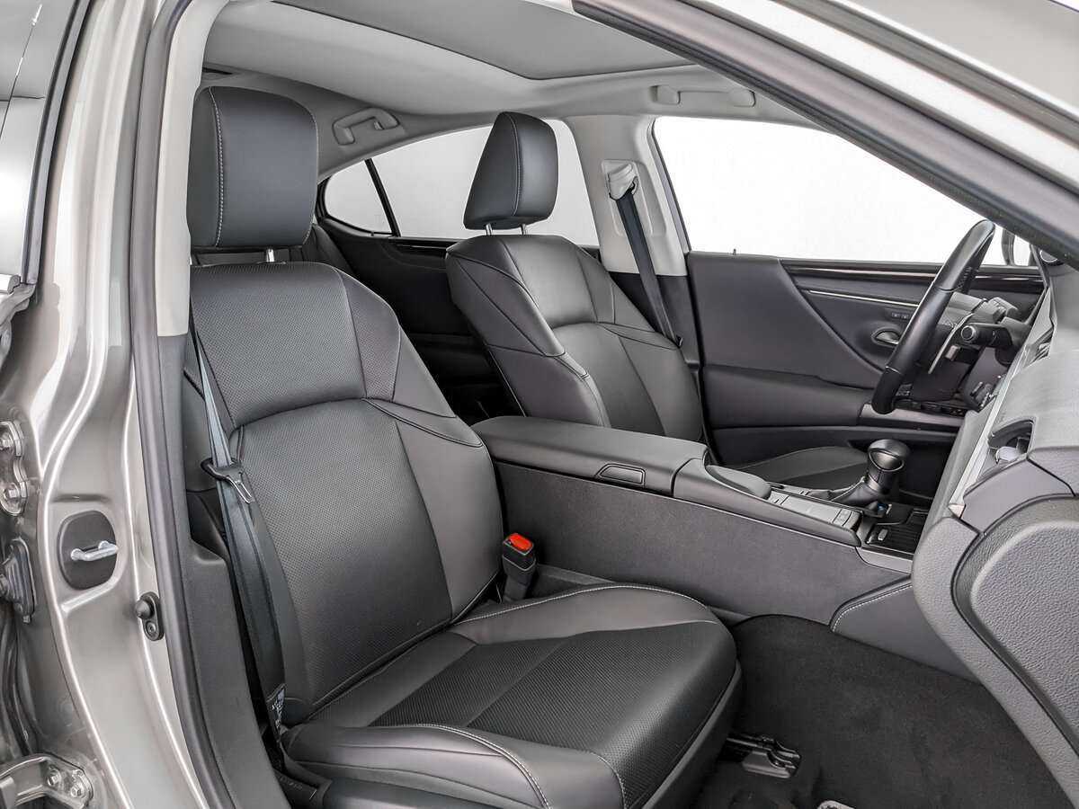 Lexus ES 200, 2020 Фото №20