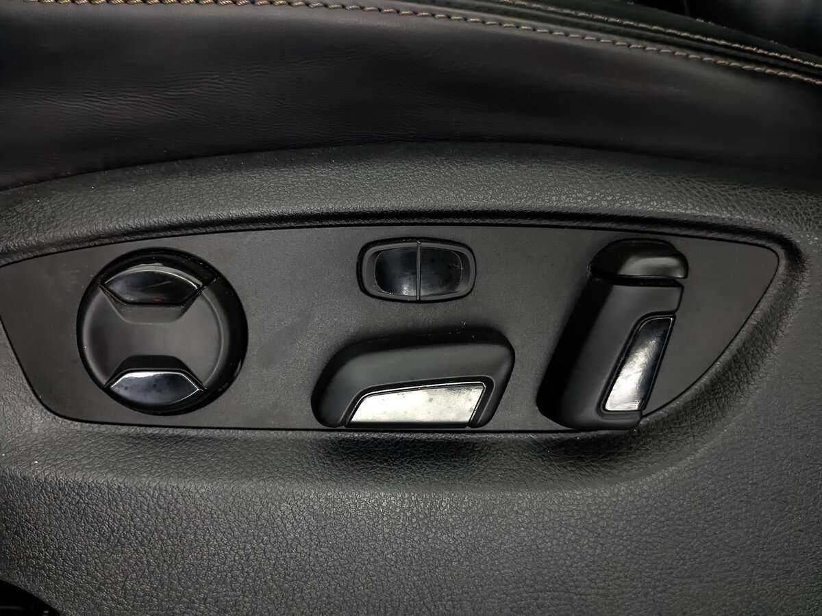 Volkswagen Touareg, 2017 Фото №22