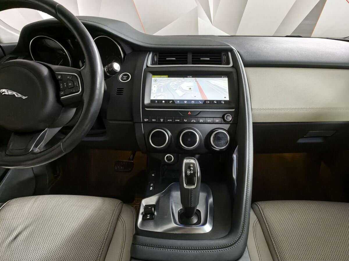 Jaguar E-Pace, 2018 Фото №11