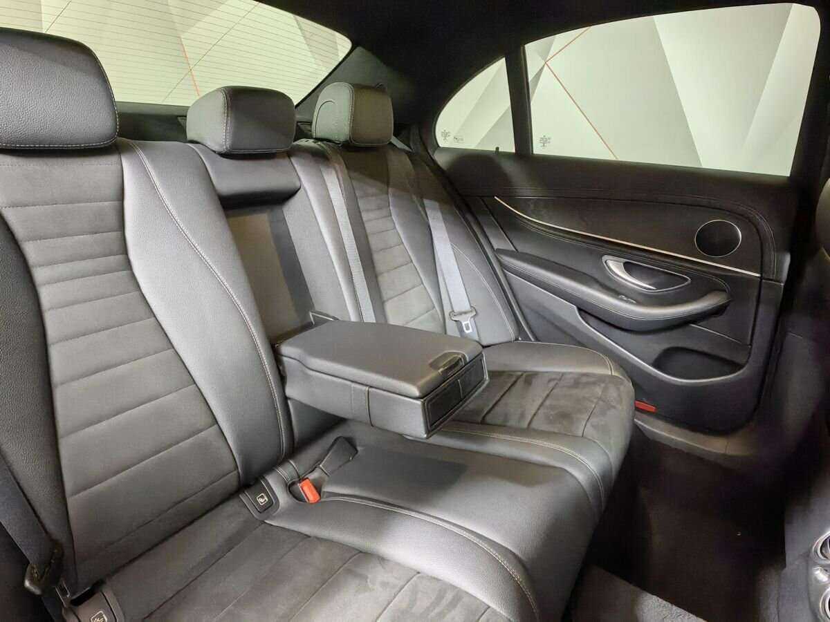 Mercedes-Benz E-Класс 220 d, 2020 Фото №13