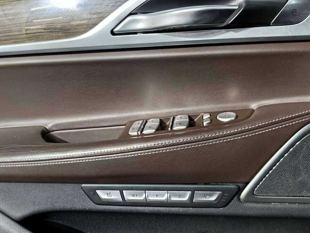 BMW 7 серии Long 730Ld xDrive, 2017 Фото №16