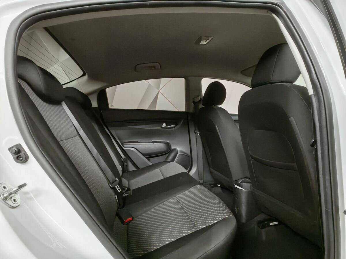 Kia Rio, 2017 Фото №12