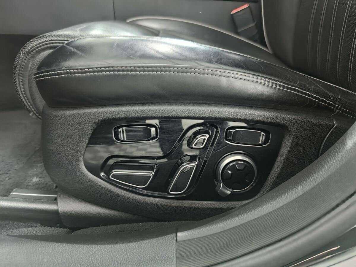 Genesis G90, 2016 Фото №22