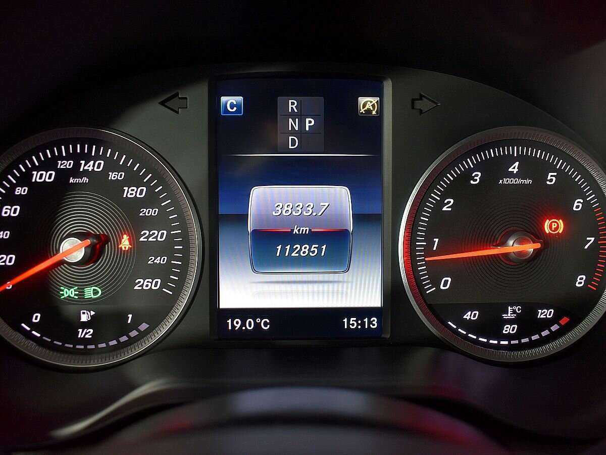 Mercedes-Benz GLC 250, 2018 Фото №12