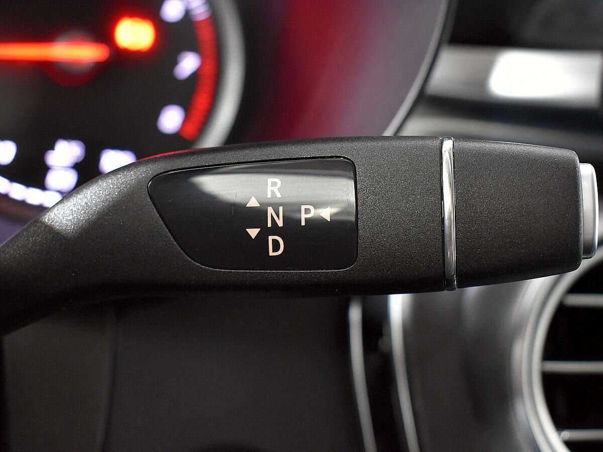 Mercedes-Benz GLC 250, 2018 Фото №13