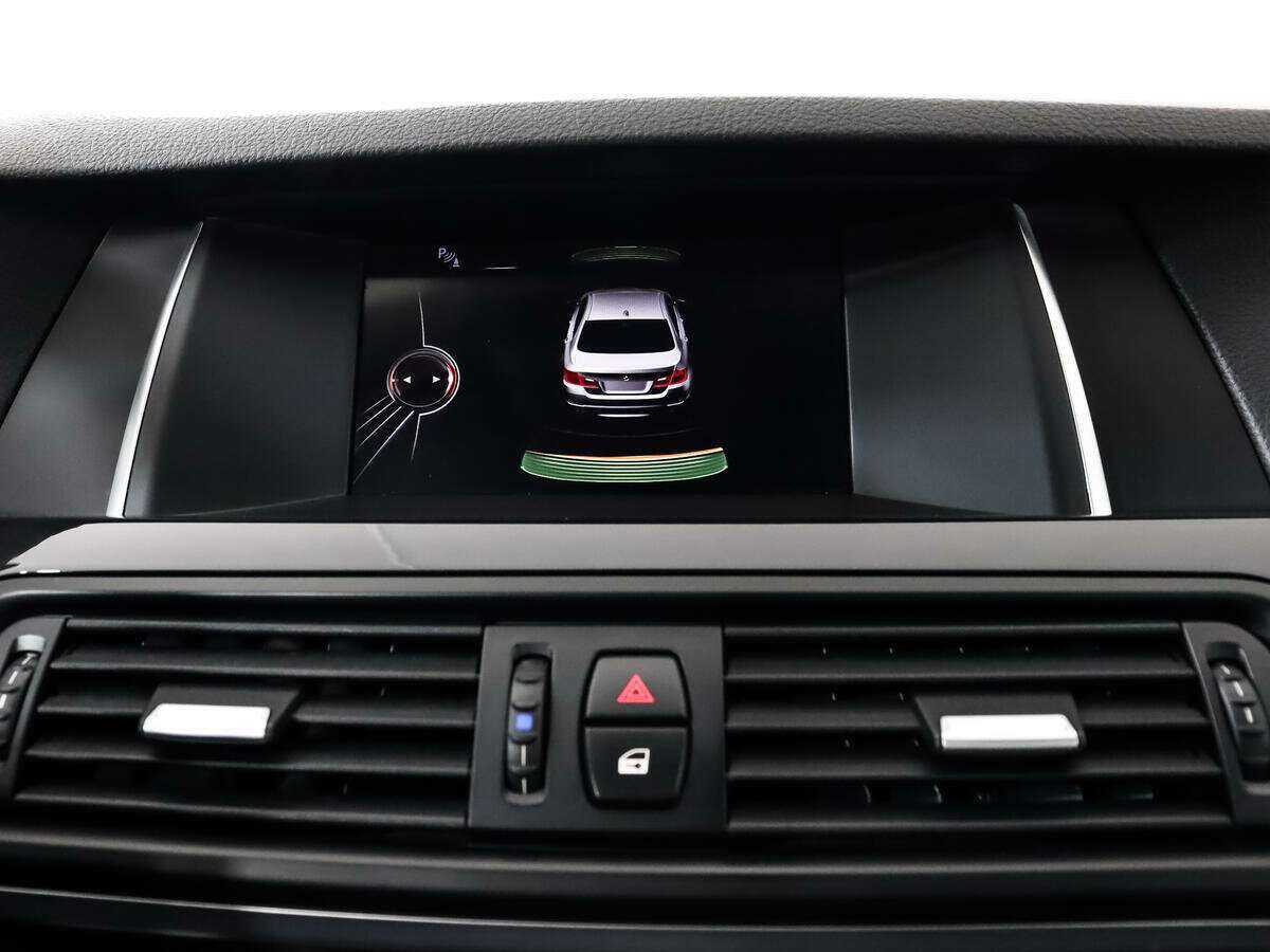 BMW 5 серии 520i, 2015 Фото №15