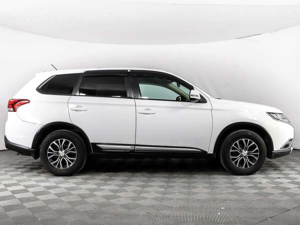 Mitsubishi Outlander, 2016 - 140 397 км. | Фото №4