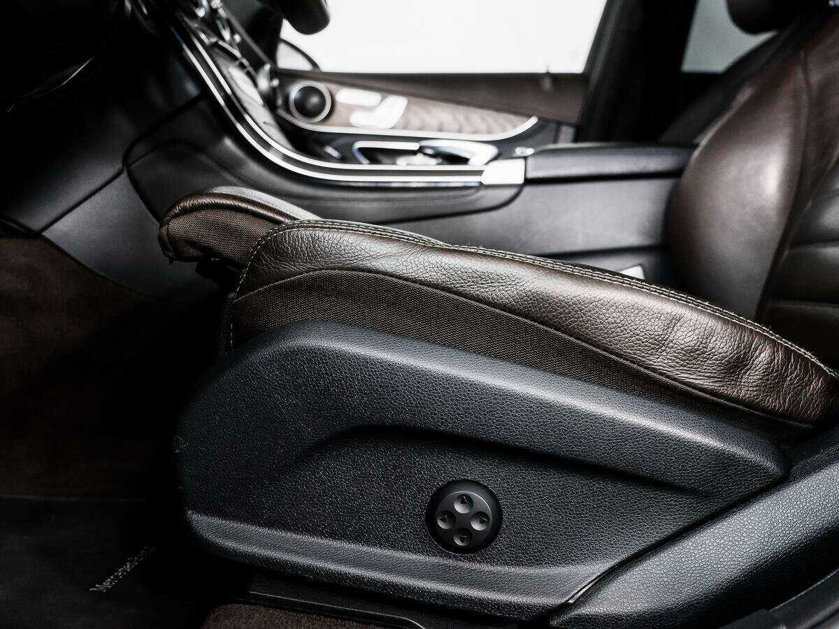 Mercedes-Benz GLC 300, 2015 Фото №11