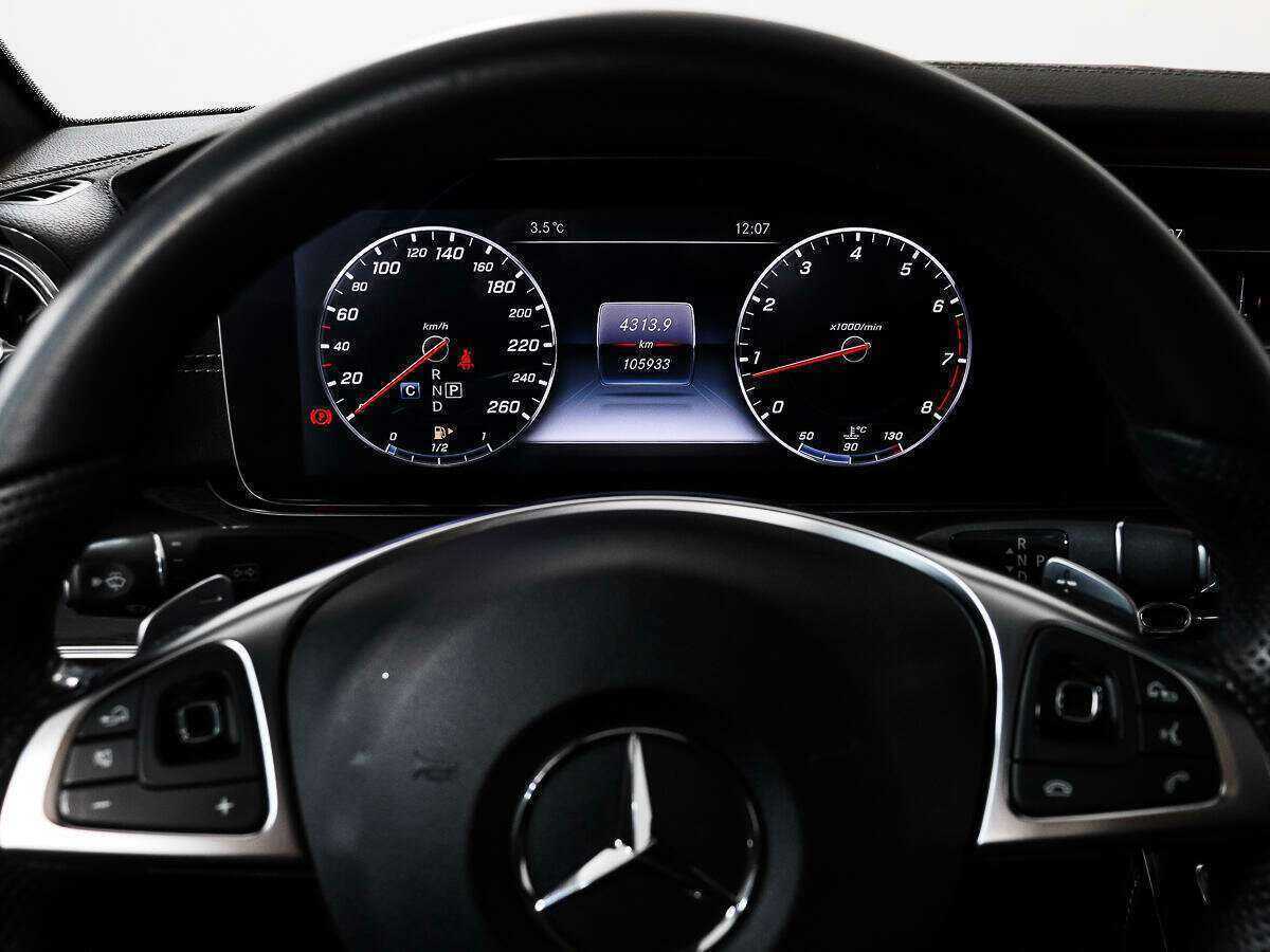 Mercedes-Benz E-Класс 200, 2017 Фото №19