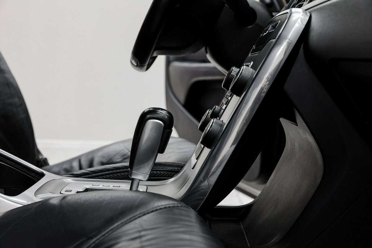 Volvo XC70, 2011 Фото №12