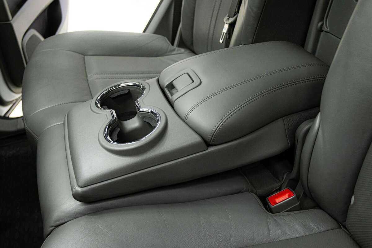 Cadillac SRX, 2011 Фото №21