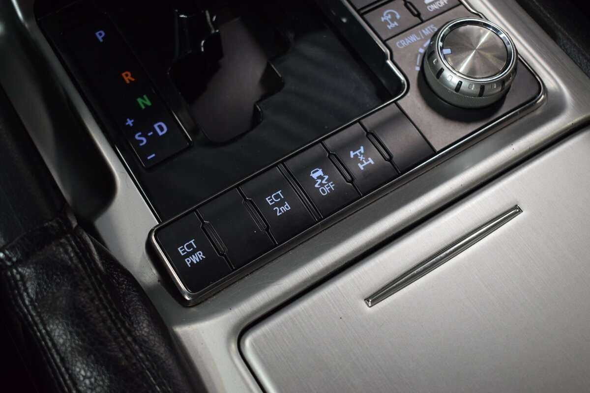 Toyota Land Cruiser, 2015 Фото №31