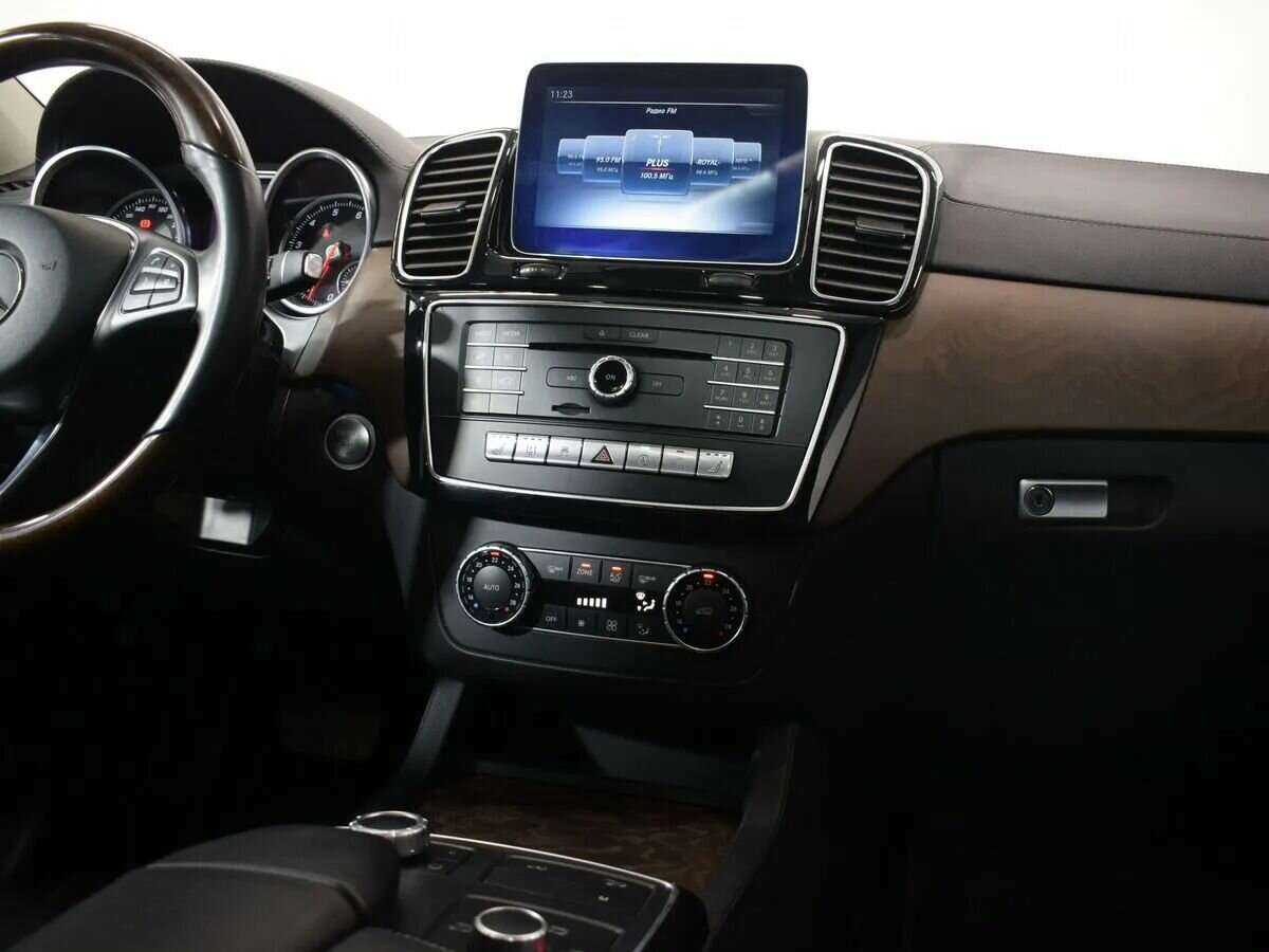 Mercedes-Benz GLE Coupe 400, 2017 Фото №12