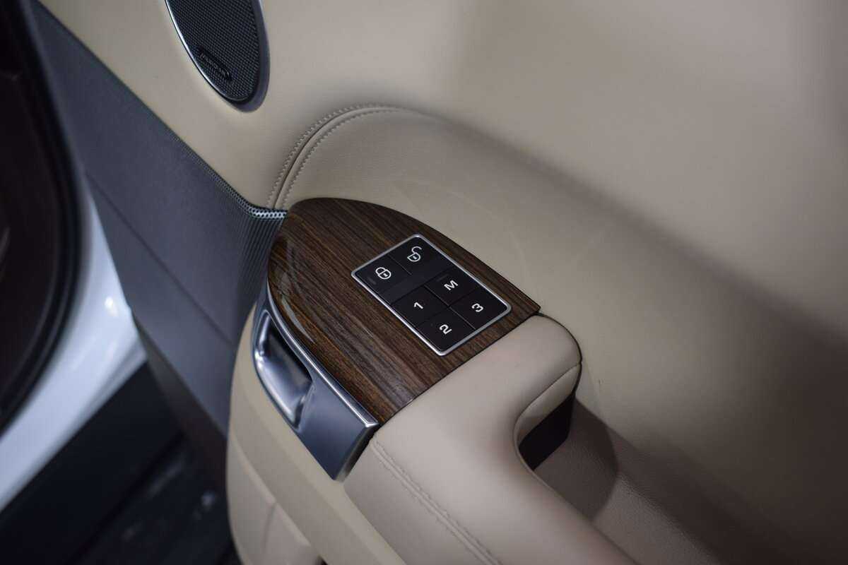 Land Rover Range Rover Sport, 2015 Фото №23