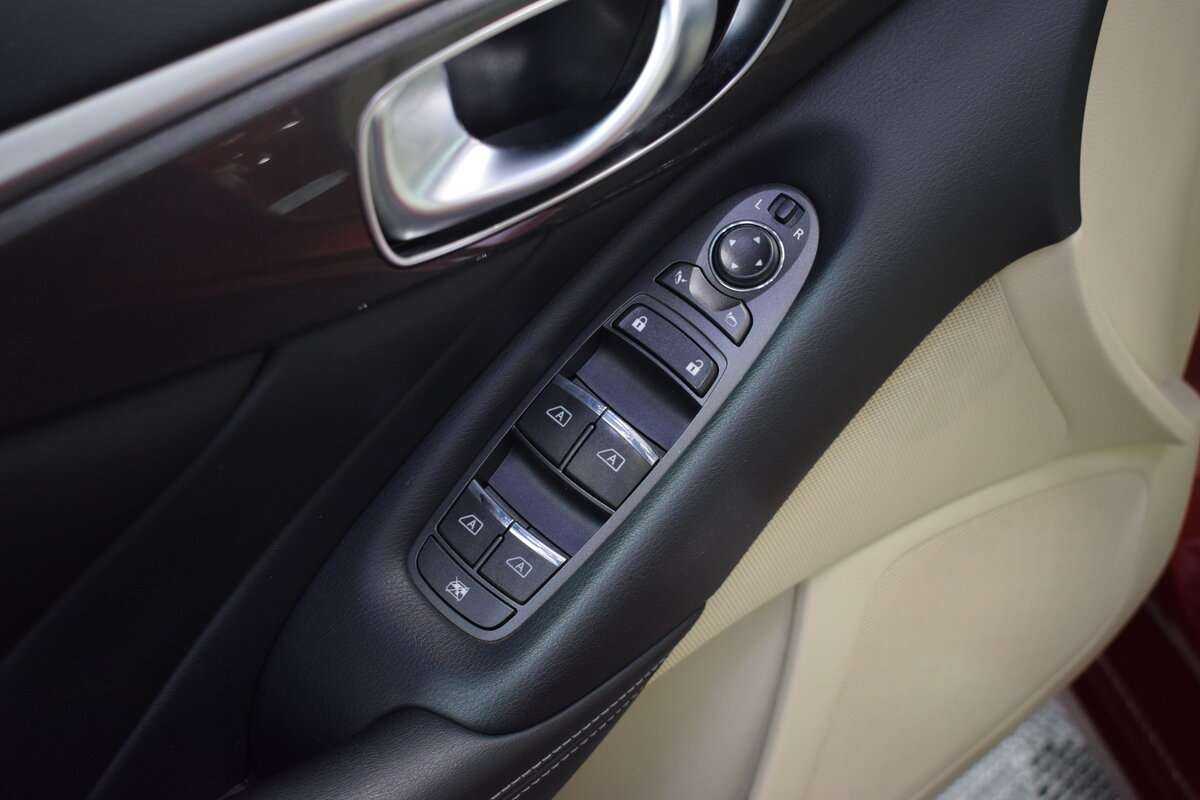 Infiniti Q50, 2015 Фото №16