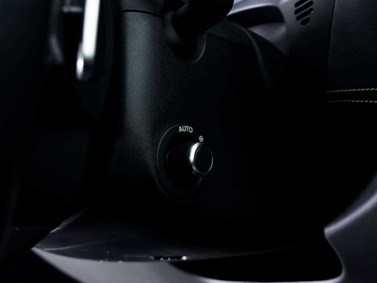 Jaguar F-Pace, 2017 Фото №18