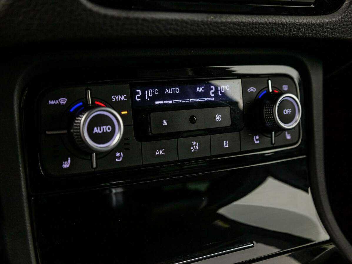 Volkswagen Touareg, 2018 Фото №13