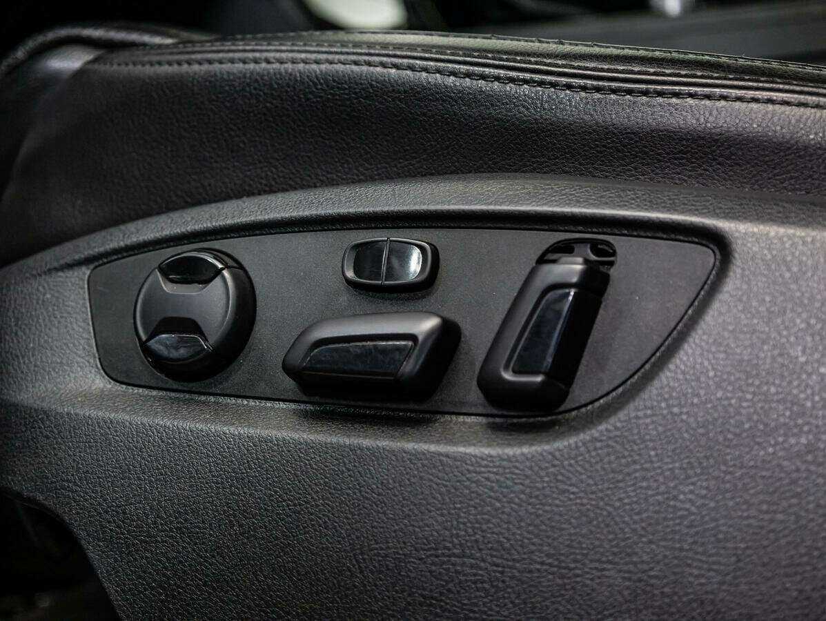 Volkswagen Touareg, 2018 Фото №16