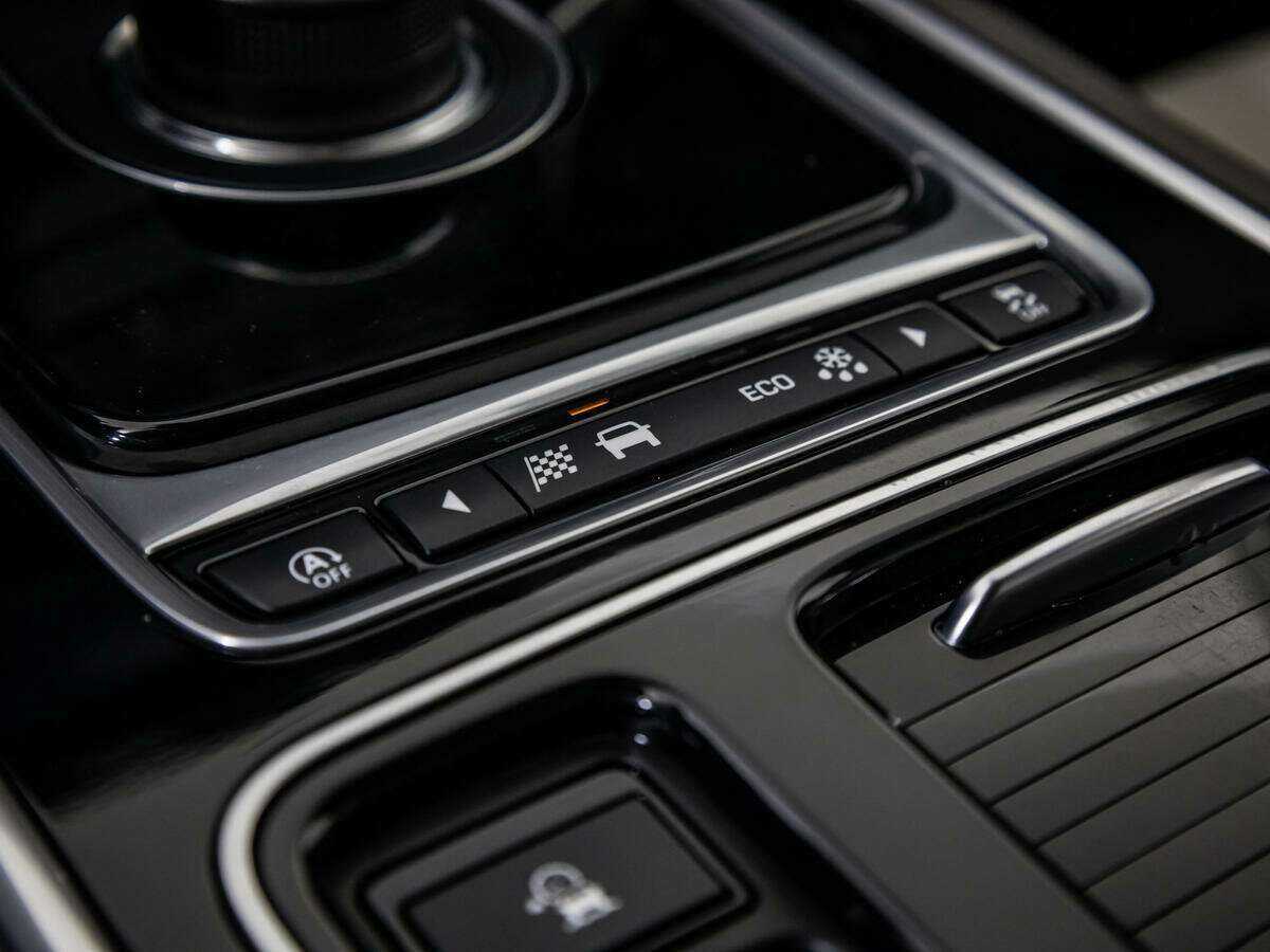 Jaguar XE, 2017 Фото №16