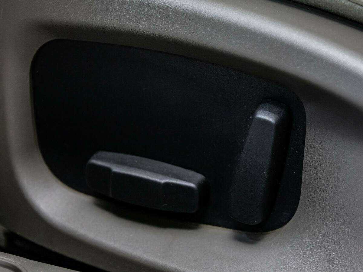 Jaguar XE, 2017 Фото №19