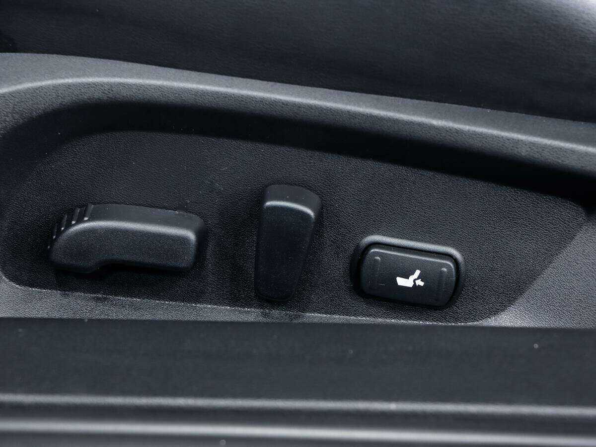 Infiniti Q60, 2017 Фото №14