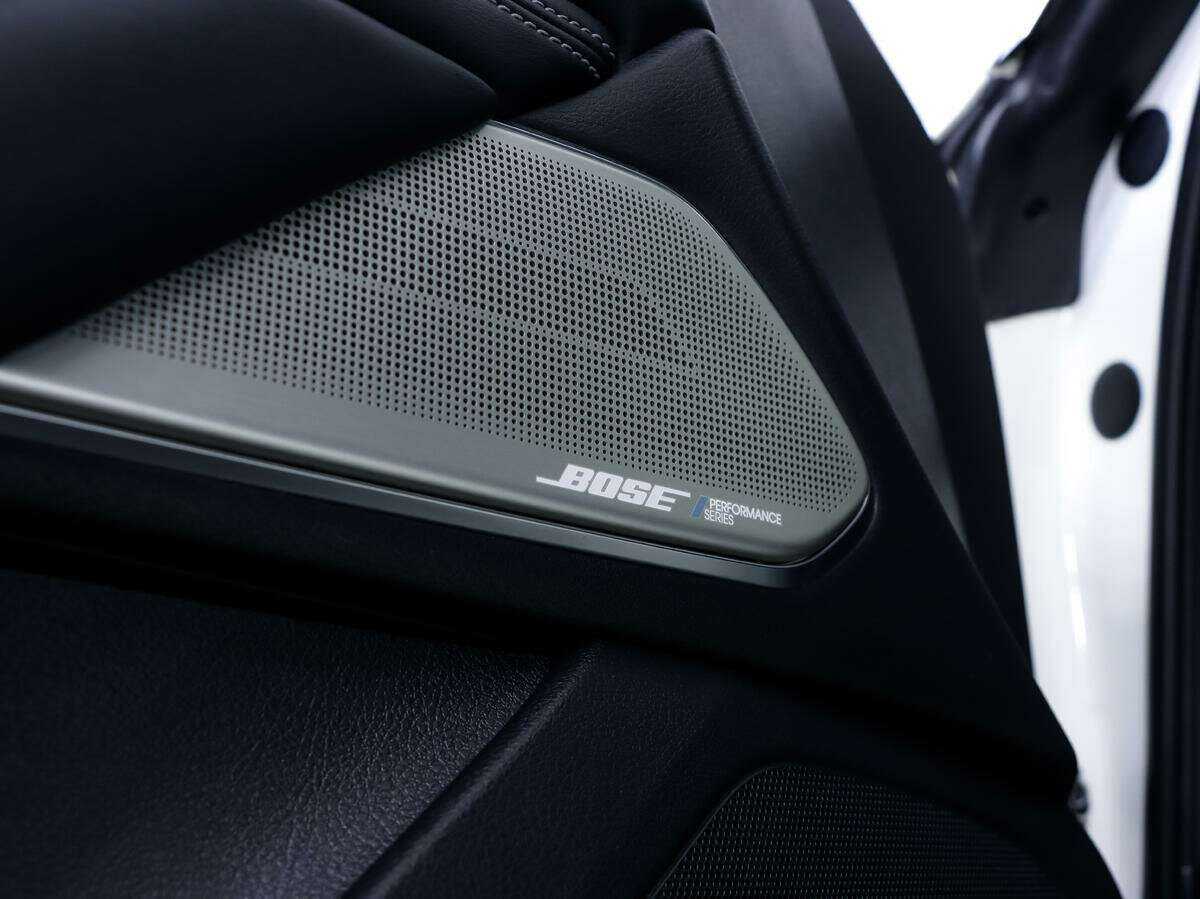 Infiniti Q60, 2017 Фото №24