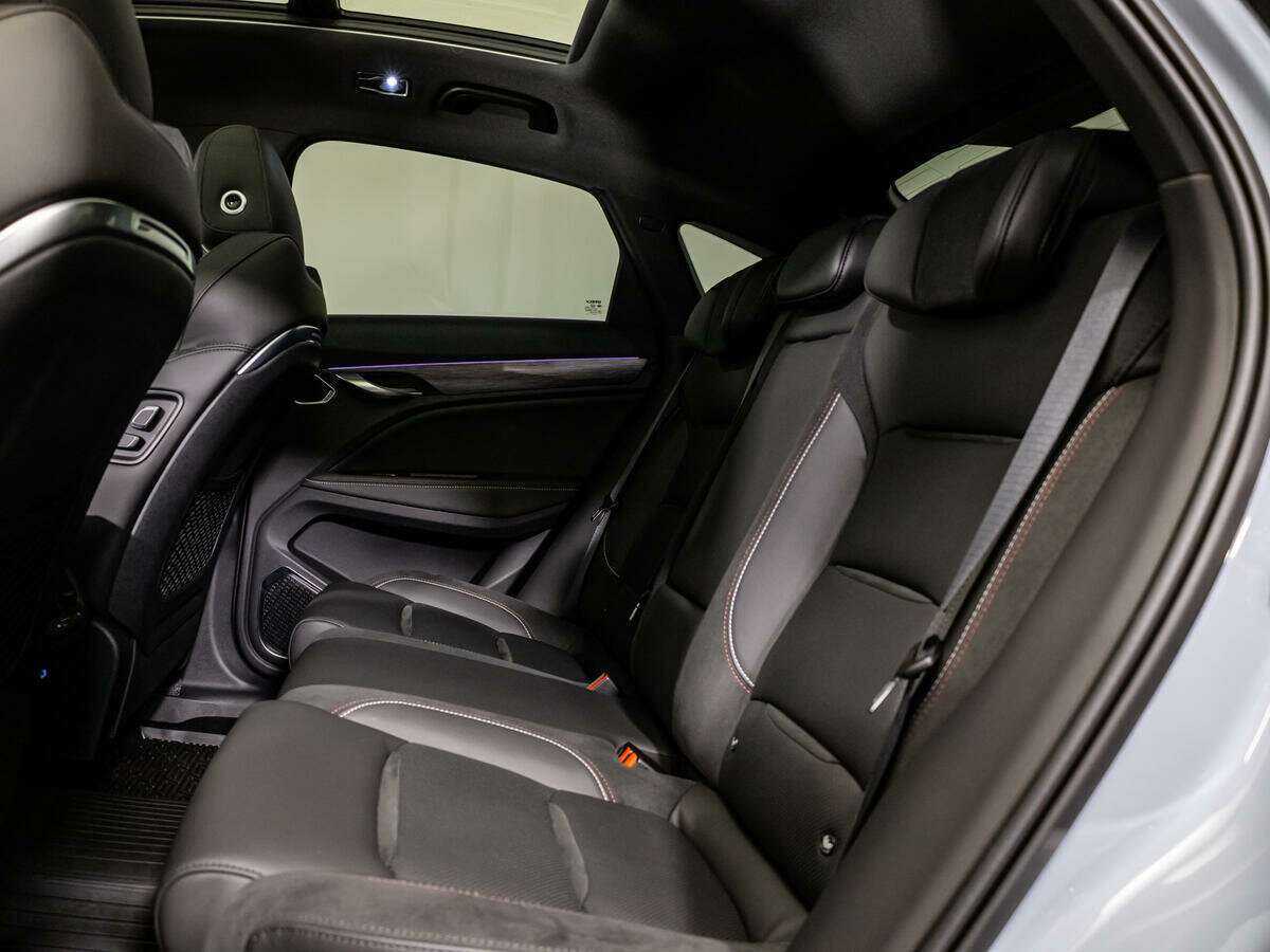 Geely Tugella, 2022 Фото №10