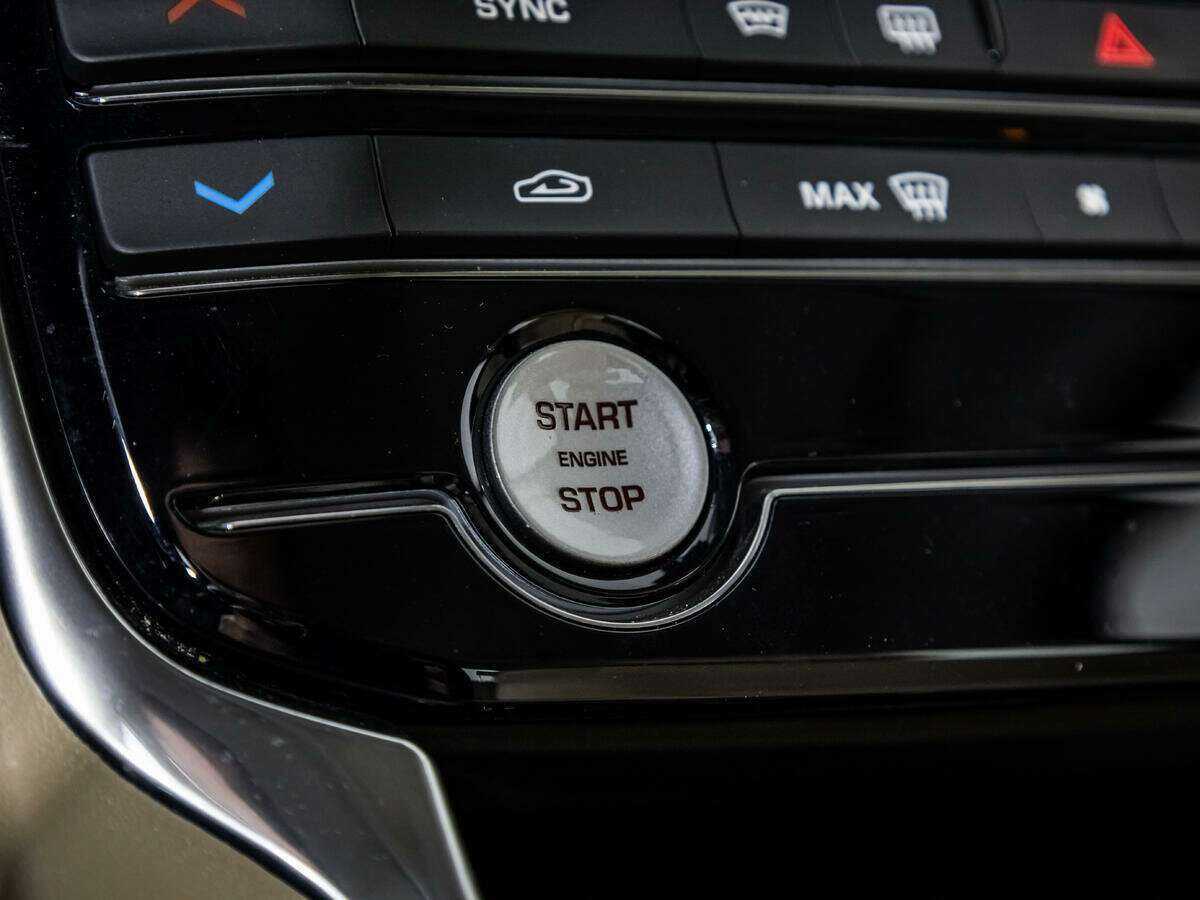 Jaguar XF, 2016 Фото №21