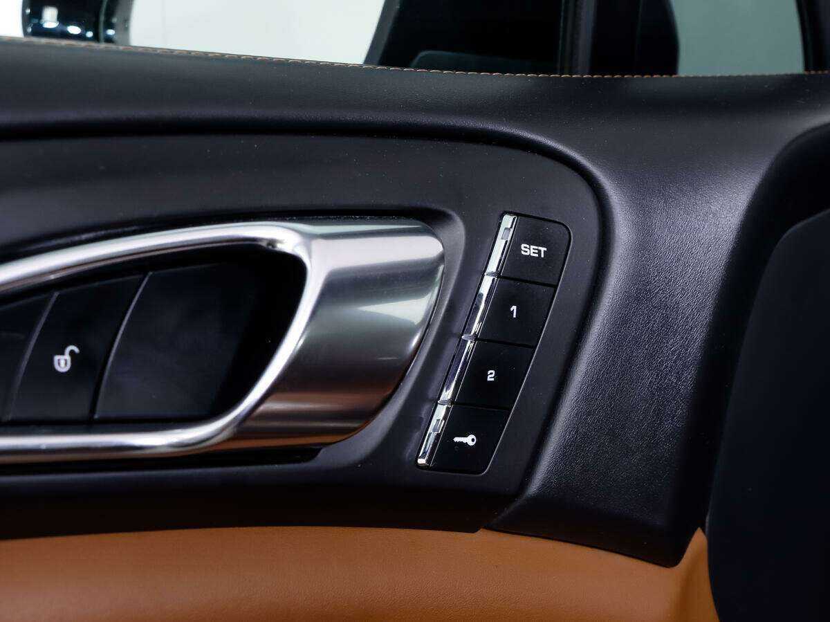 Porsche Cayenne, 2016 Фото №14