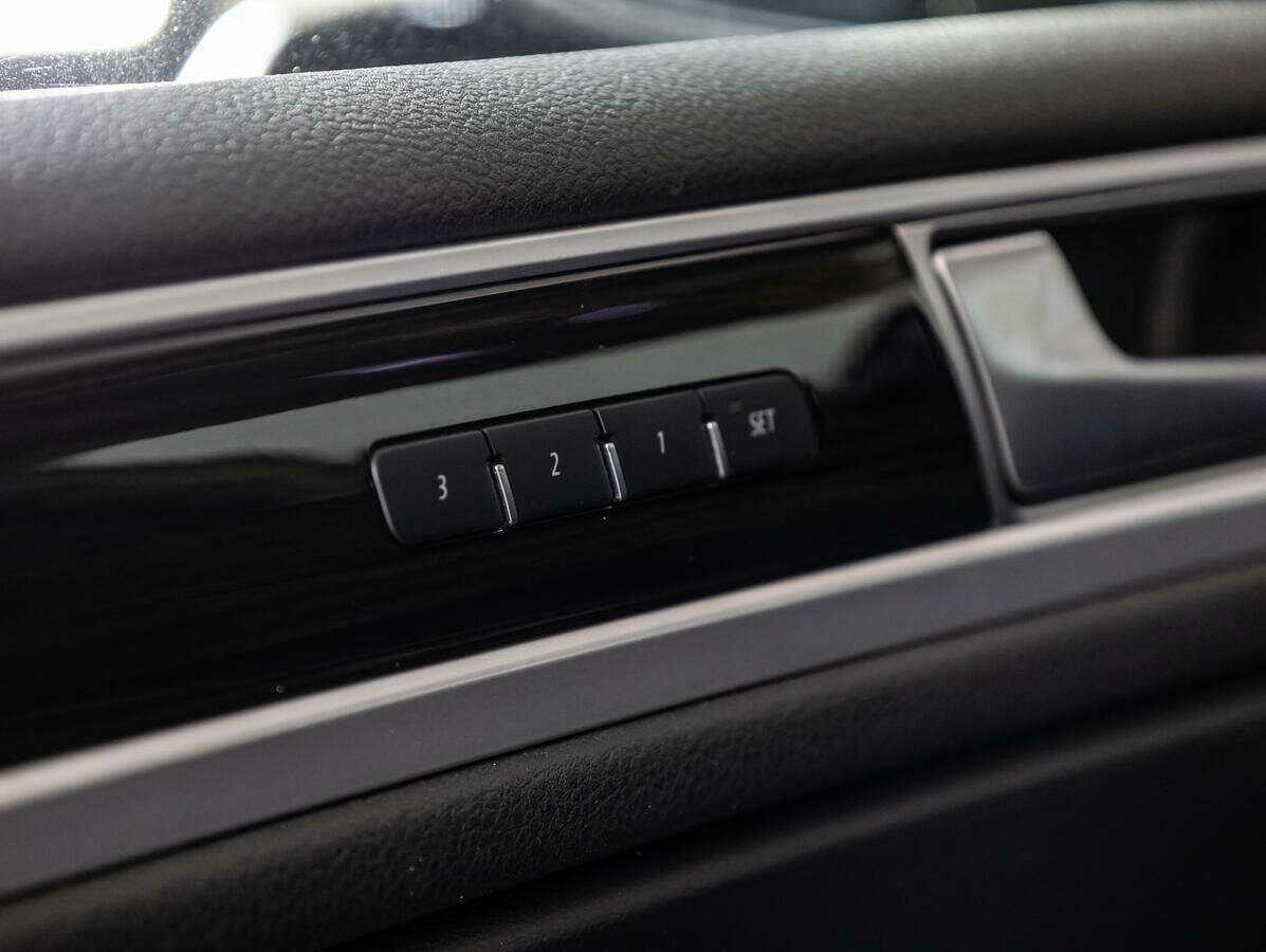 Volkswagen Touareg, 2017 Фото №13