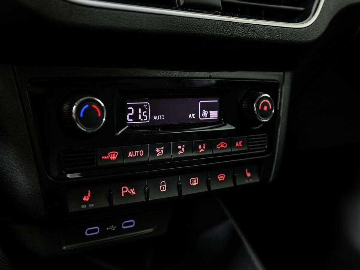 Volkswagen Polo, 2020 Фото №18