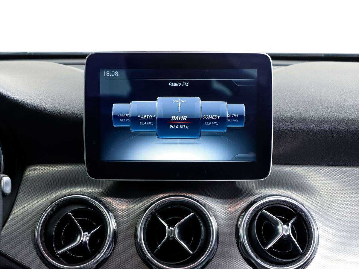 Mercedes-Benz GLA 250, 2017 Фото №16