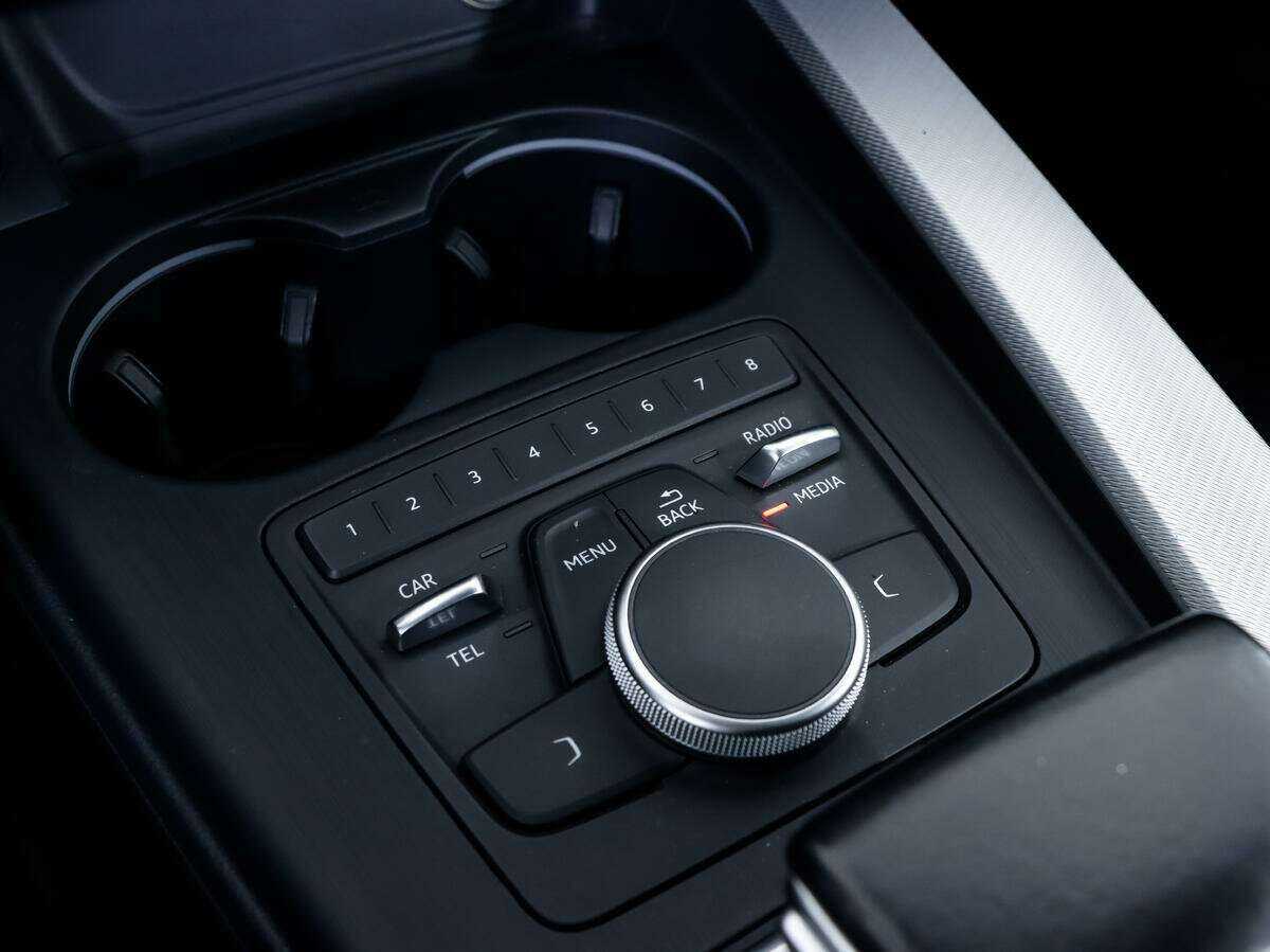 Audi A4, 2015 Фото №11