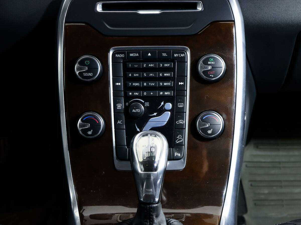 Volvo XC70, 2012 Фото №13